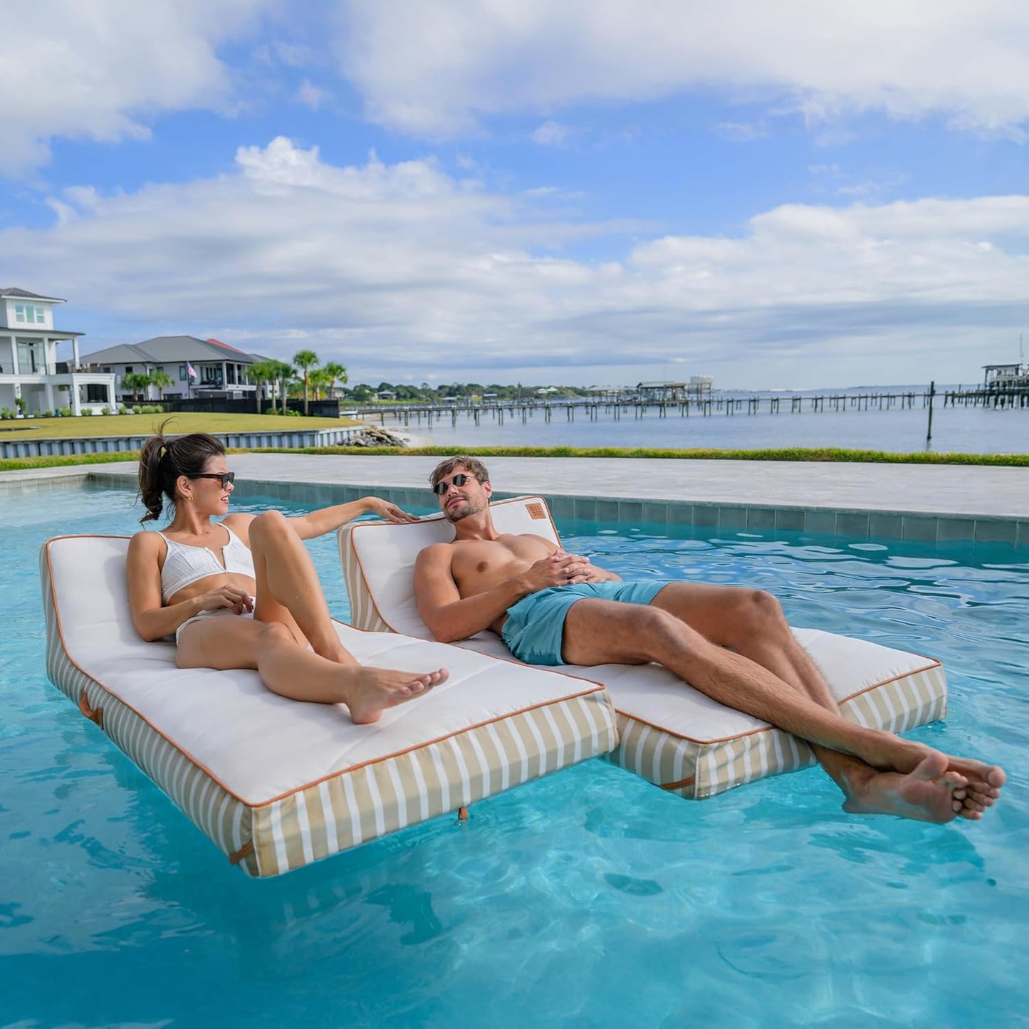 Luxurious Floating Pool Lounger